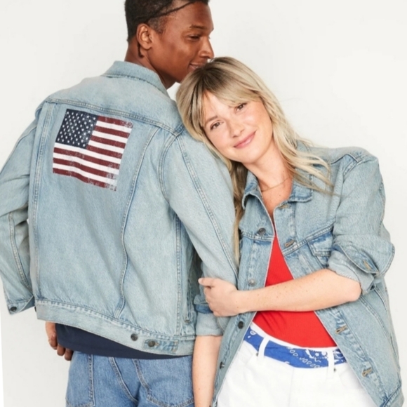 Old Navy Iconic American Flag Graphic Light Wash Unisex Jean Jacket - Picture 3 of 6